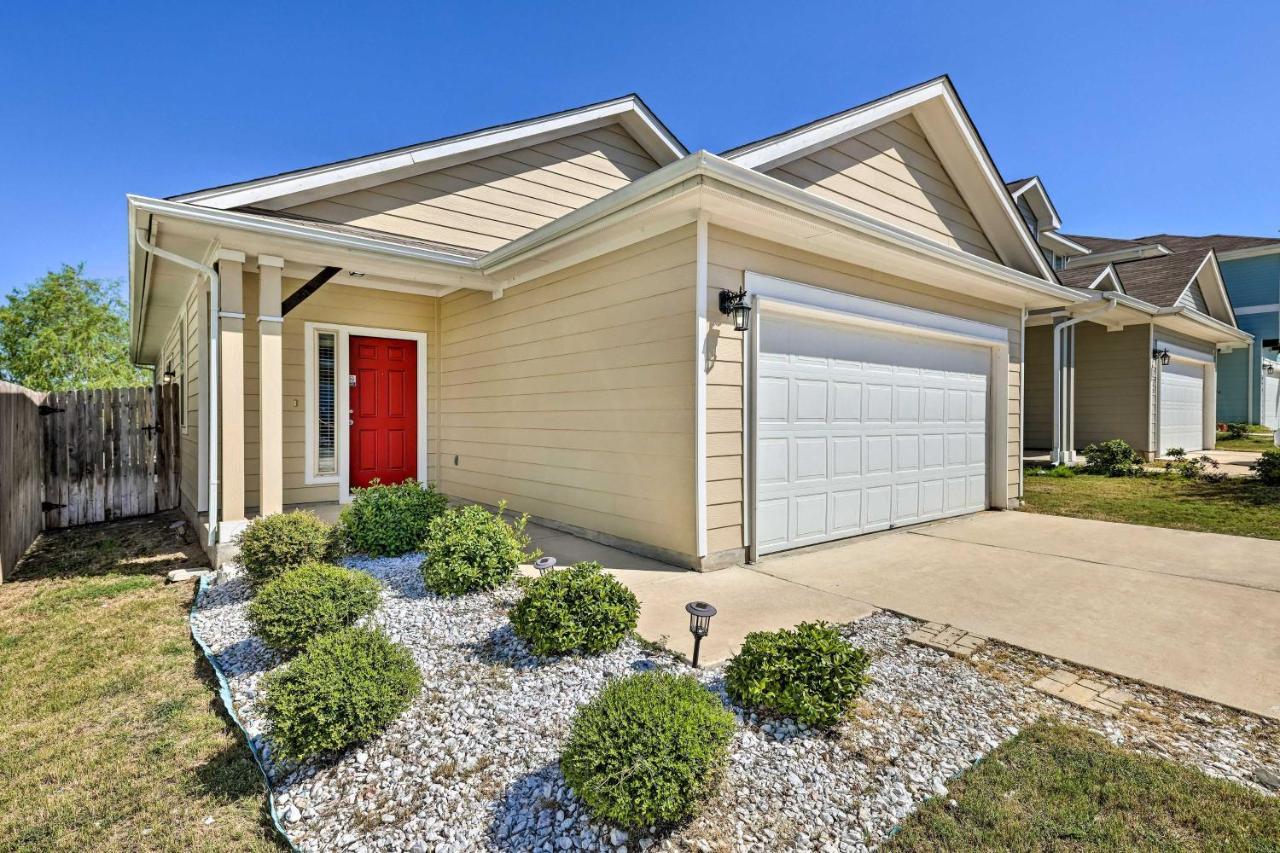 Buda Home With Smart Tv About 19 Mi To Downtown Austin Zewnętrze zdjęcie